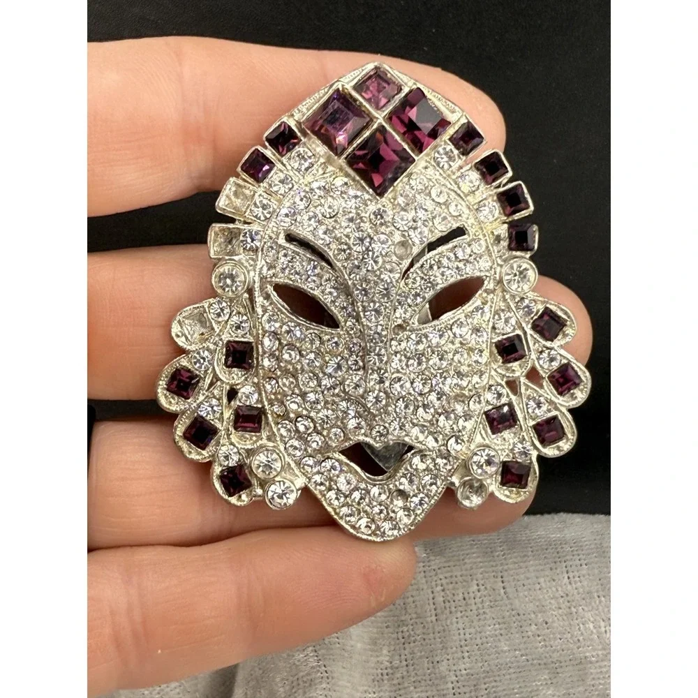 Vintage Pot Metal Rhinestone  Dress Clip Asian Princess Purple Signed J.N.C READ